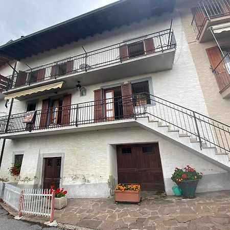 Casa Vacanze Il Pettirosso. Pisogne Eksteriør billede